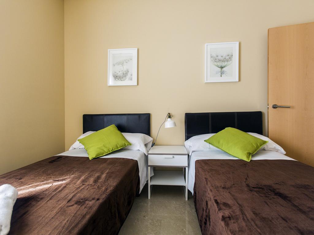 Total Valencia Center Apartment Bagian luar foto