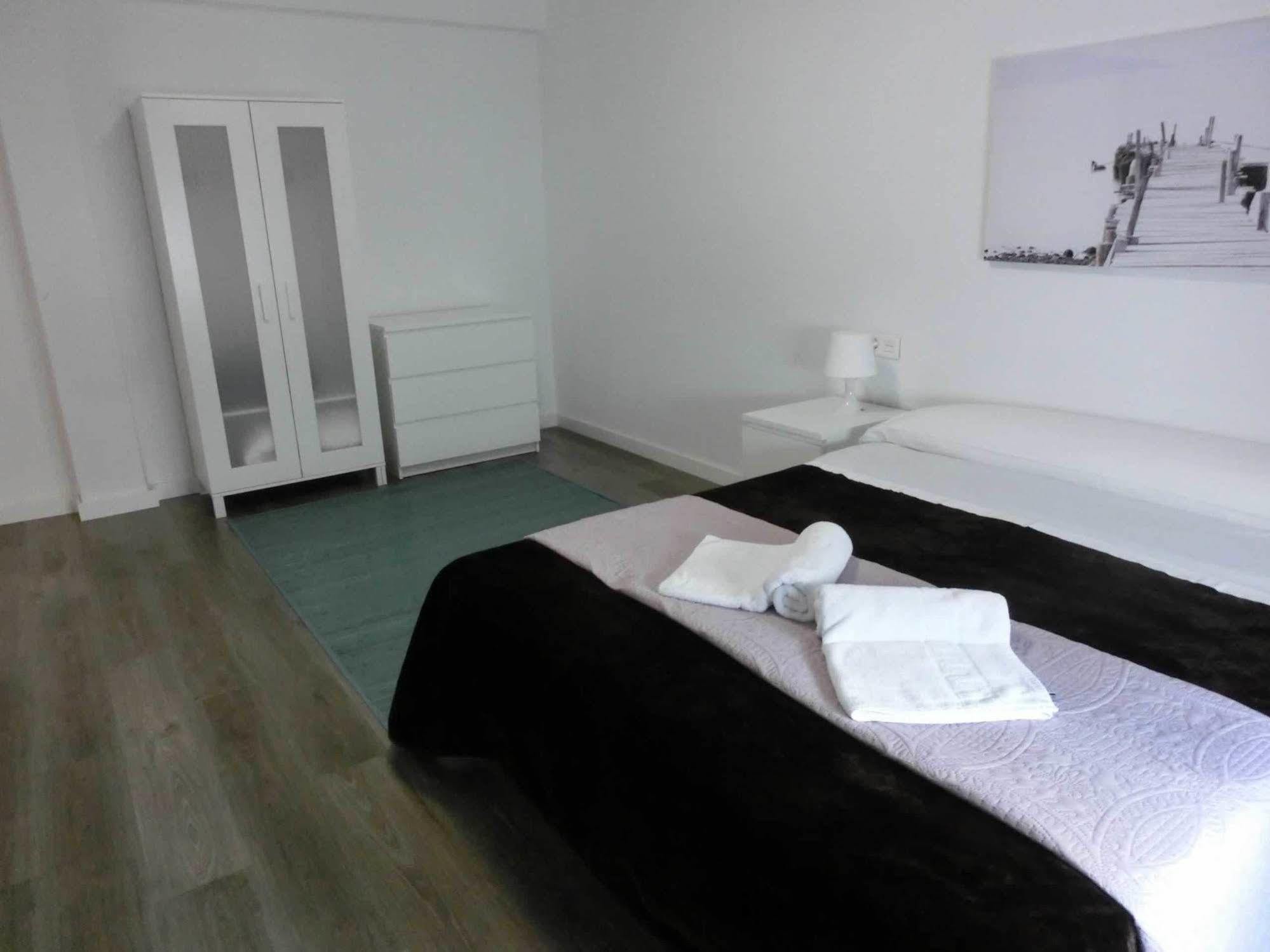 Total Valencia Center Apartment Bagian luar foto