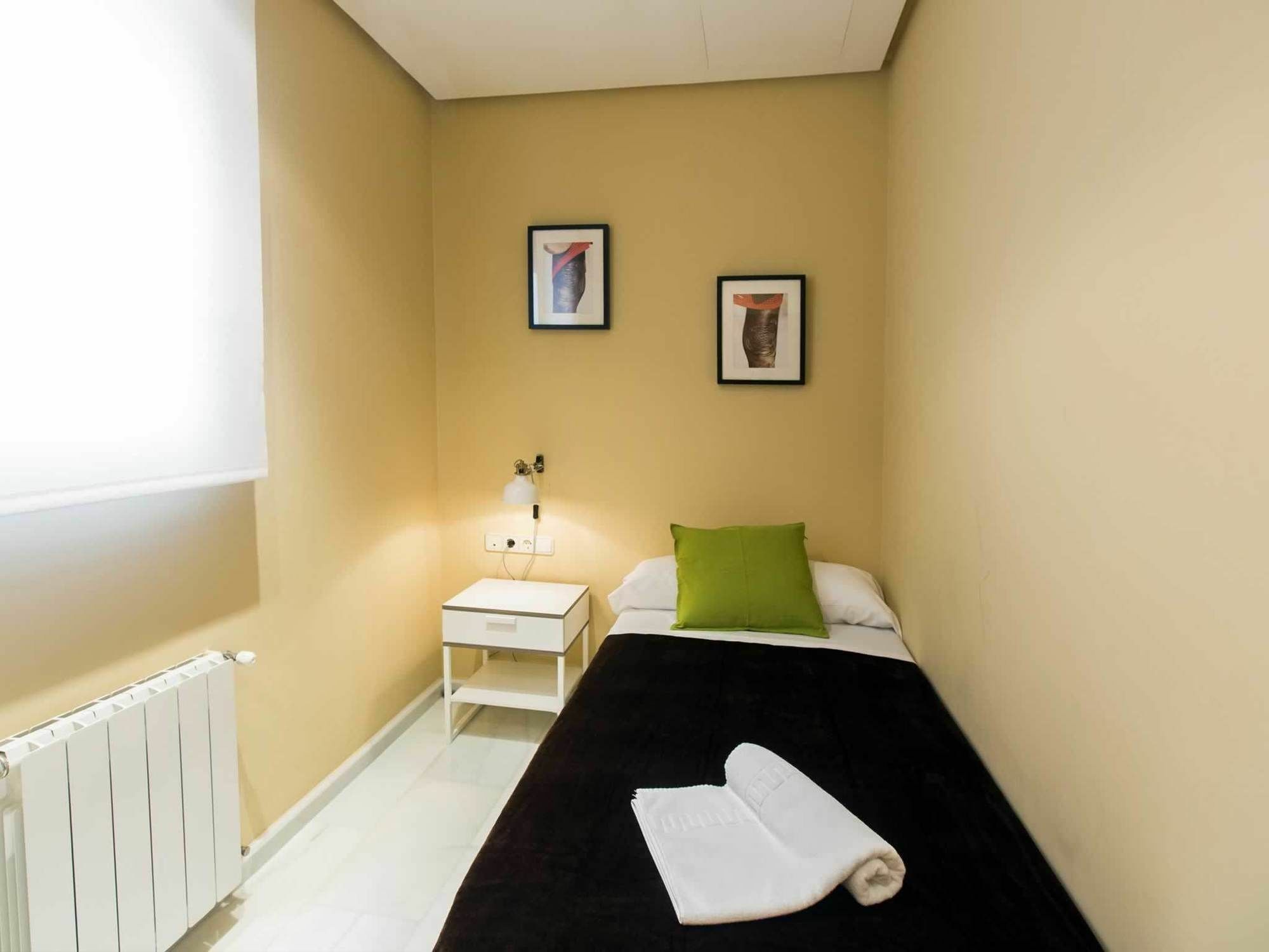 Total Valencia Center Apartment Bagian luar foto